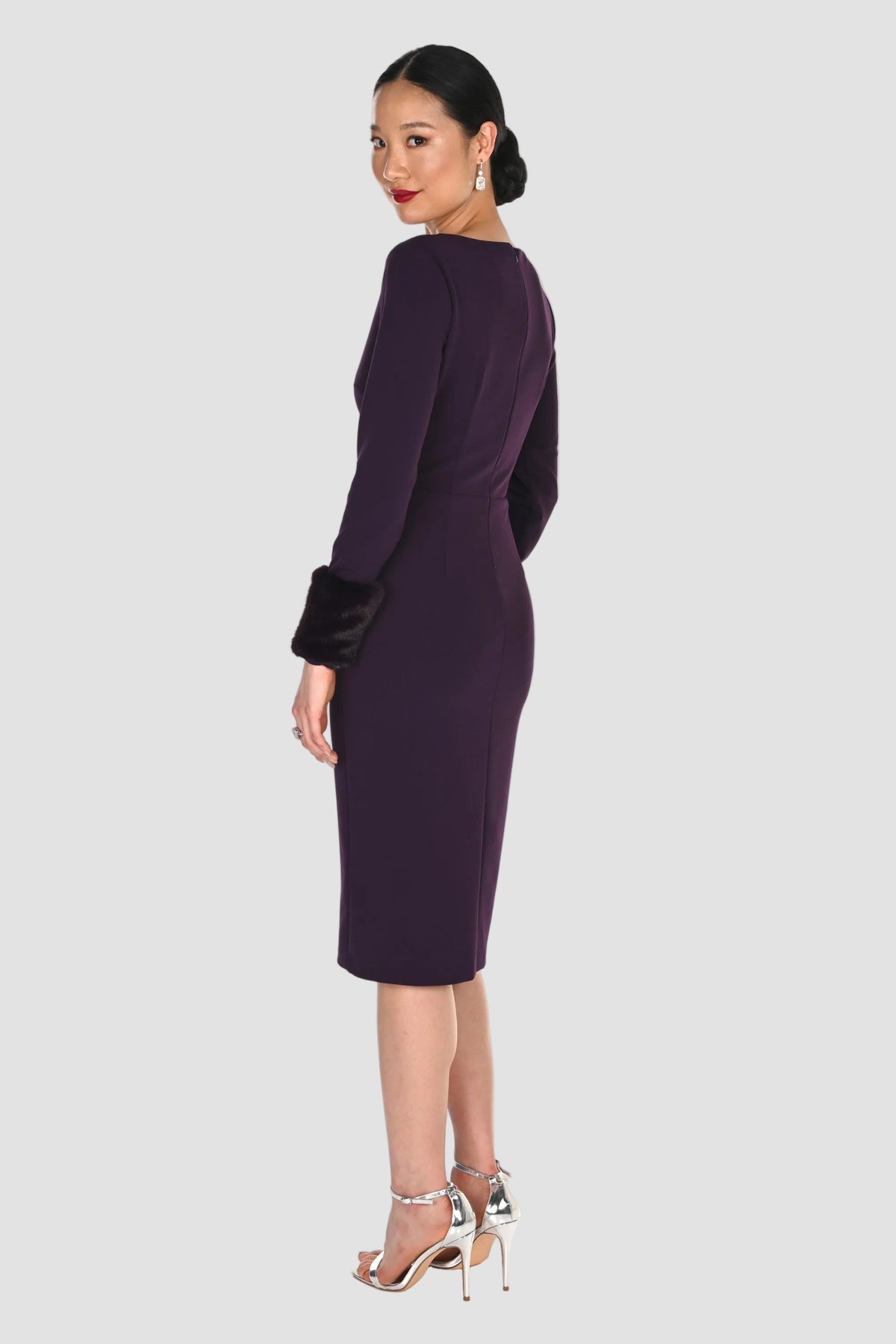 Sleek Long Sleeve Midi Dress with Faux Fur Cuffs