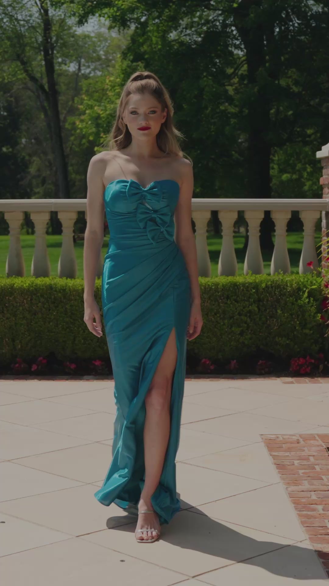 Sweetheart Bow Accent Ruched Gown